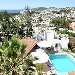 Gloriatibi Jarra Hotel 2*