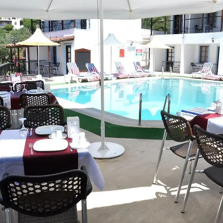 Gloriatibi Jarra Hotel 2*