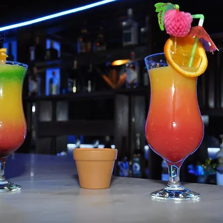 Gloriatibi Jarra Hotel 2*