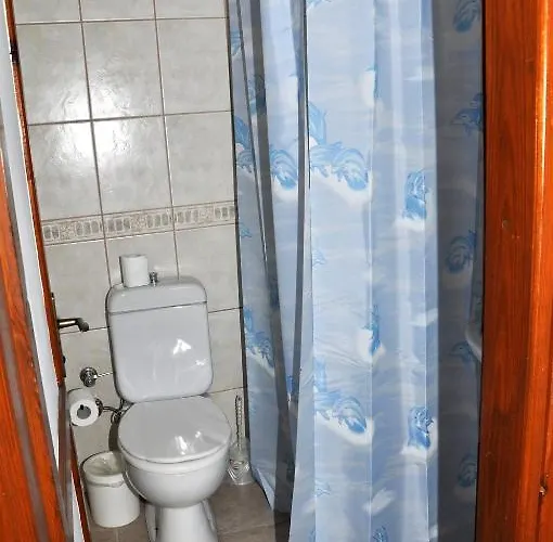 Gloriatibi Jarra Hotel 2*