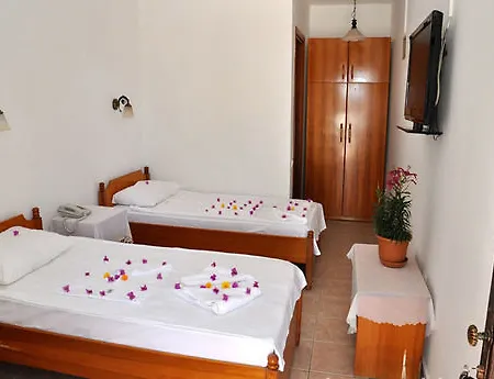 Gloriatibi Jarra Hotel 2*