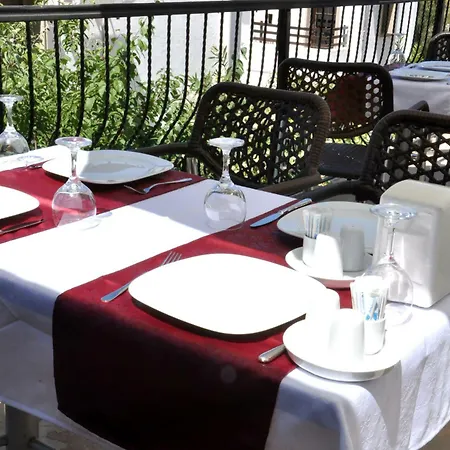 Hotel Gloriatibi Jarra