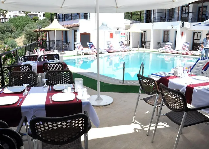 Gloriatibi Jarra Hotel 2*